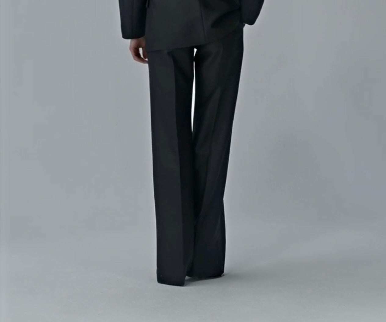 Suite pantalone in black